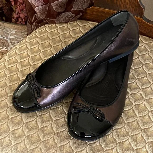 NURTURE Black Patent and Copper Ballet Flats - Picture 9 of 10